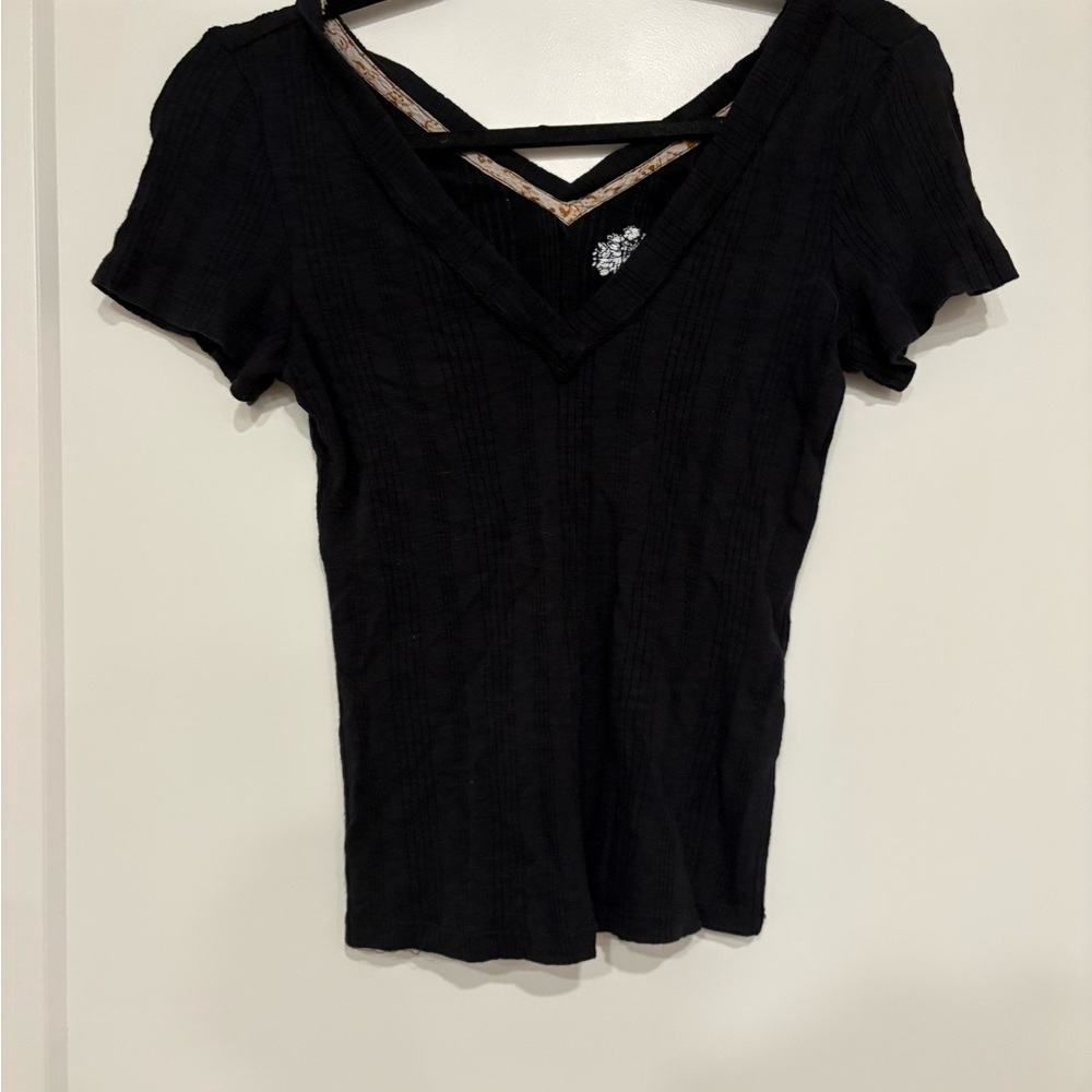 Pilcro and the Letterpress Black Ribbed Fitted v neck shirt size s